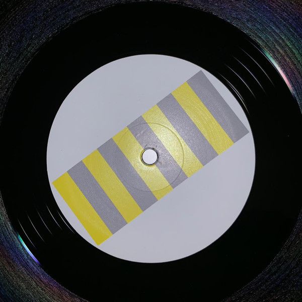 Cleveland - NDSi | Hivern Discs (HVN054) - 5 Cleveland - NDSi | Hivern Discs (HVN054) - 5