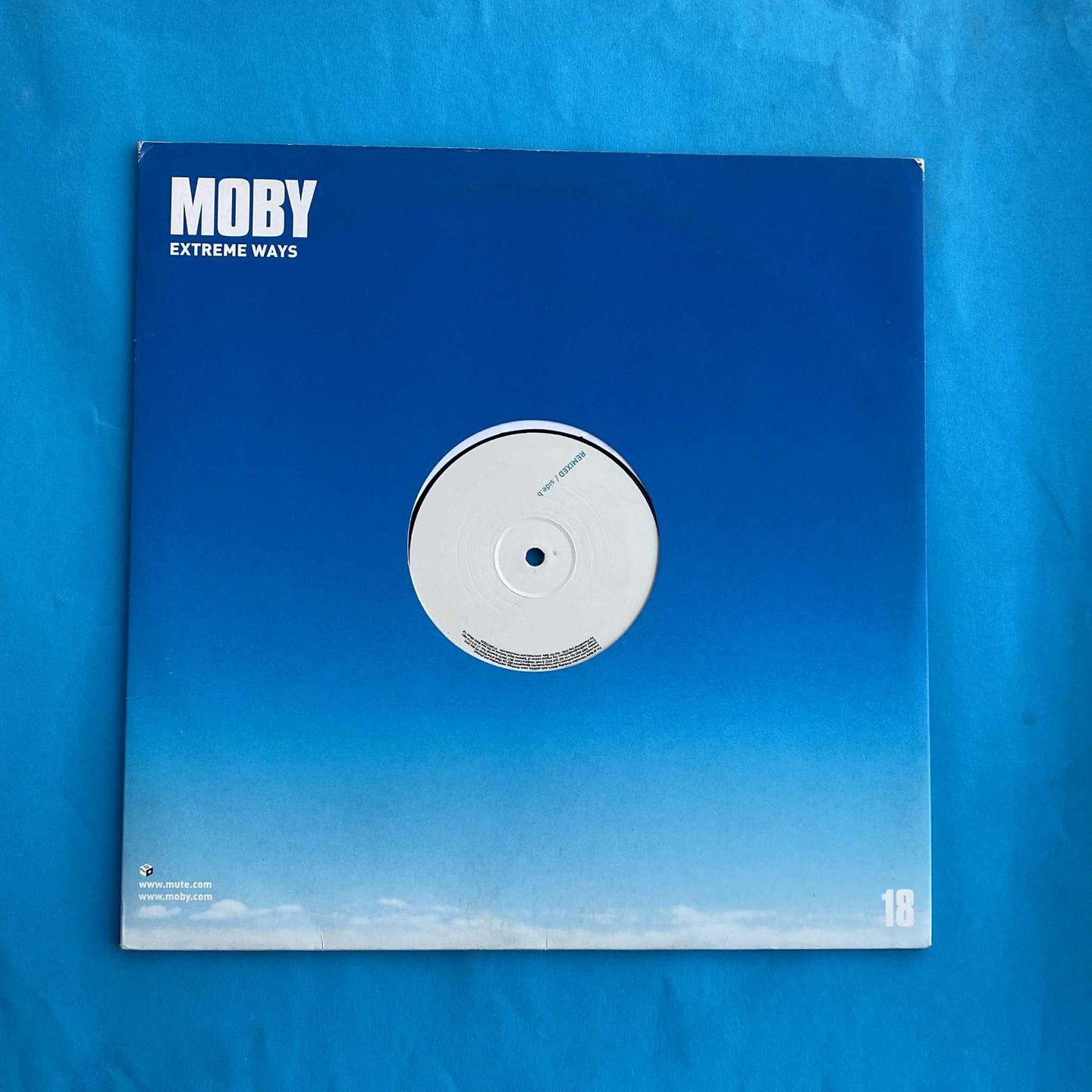 Moby - In This World (02 Remixed) | Mute (P12MUTE276) - 2
