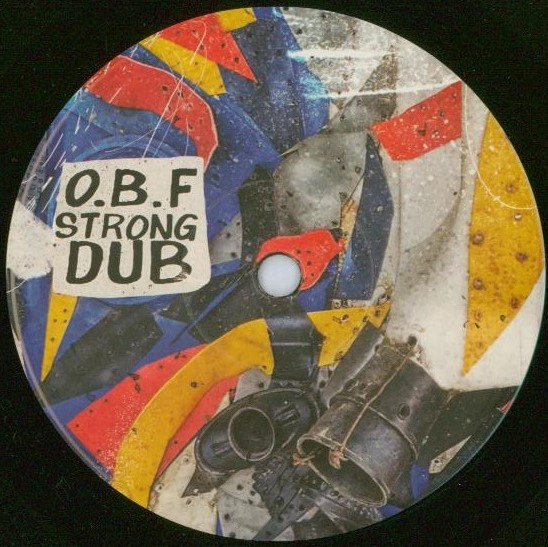 Mikey General - Hold Strong | Dubquake Records (DBQK706) - 3