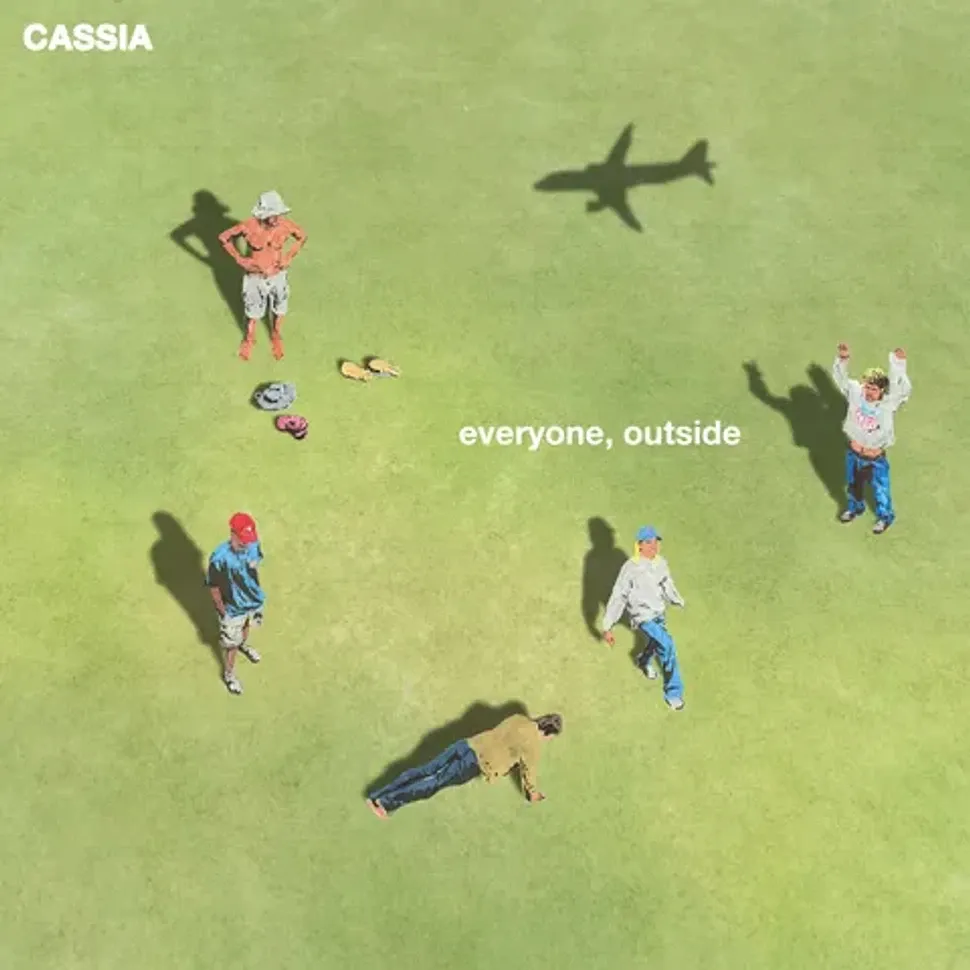 Cassia - everyone, outside | love sundays (496610)