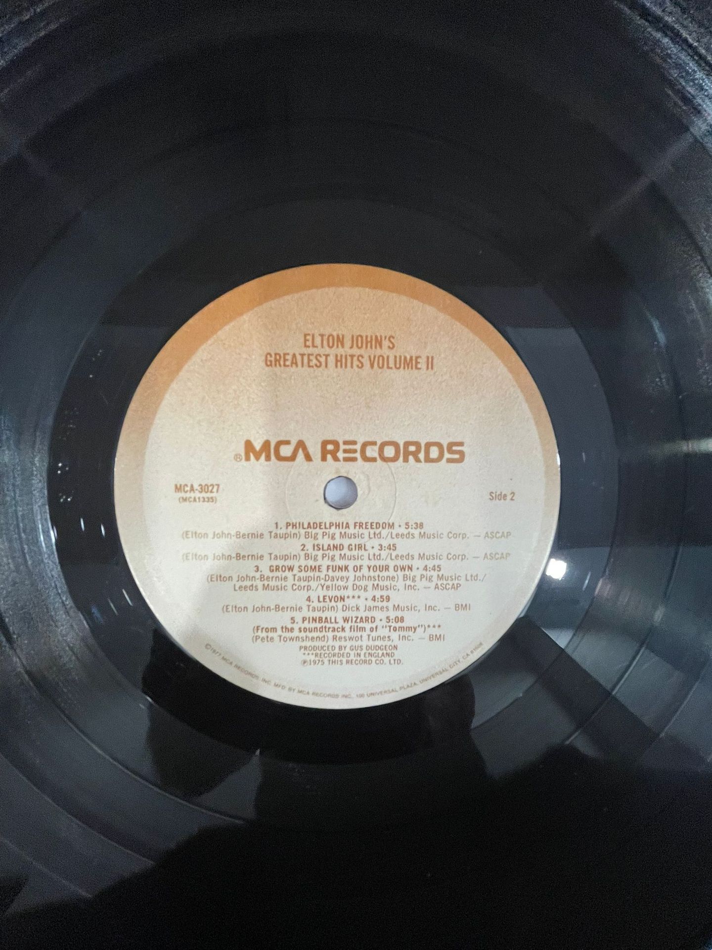 Elton John - Greatest Hits Volume II | MCA Records (MCA-3027) - 4 Elton John - Greatest Hits Volume II | MCA Records (MCA-3027) - 4