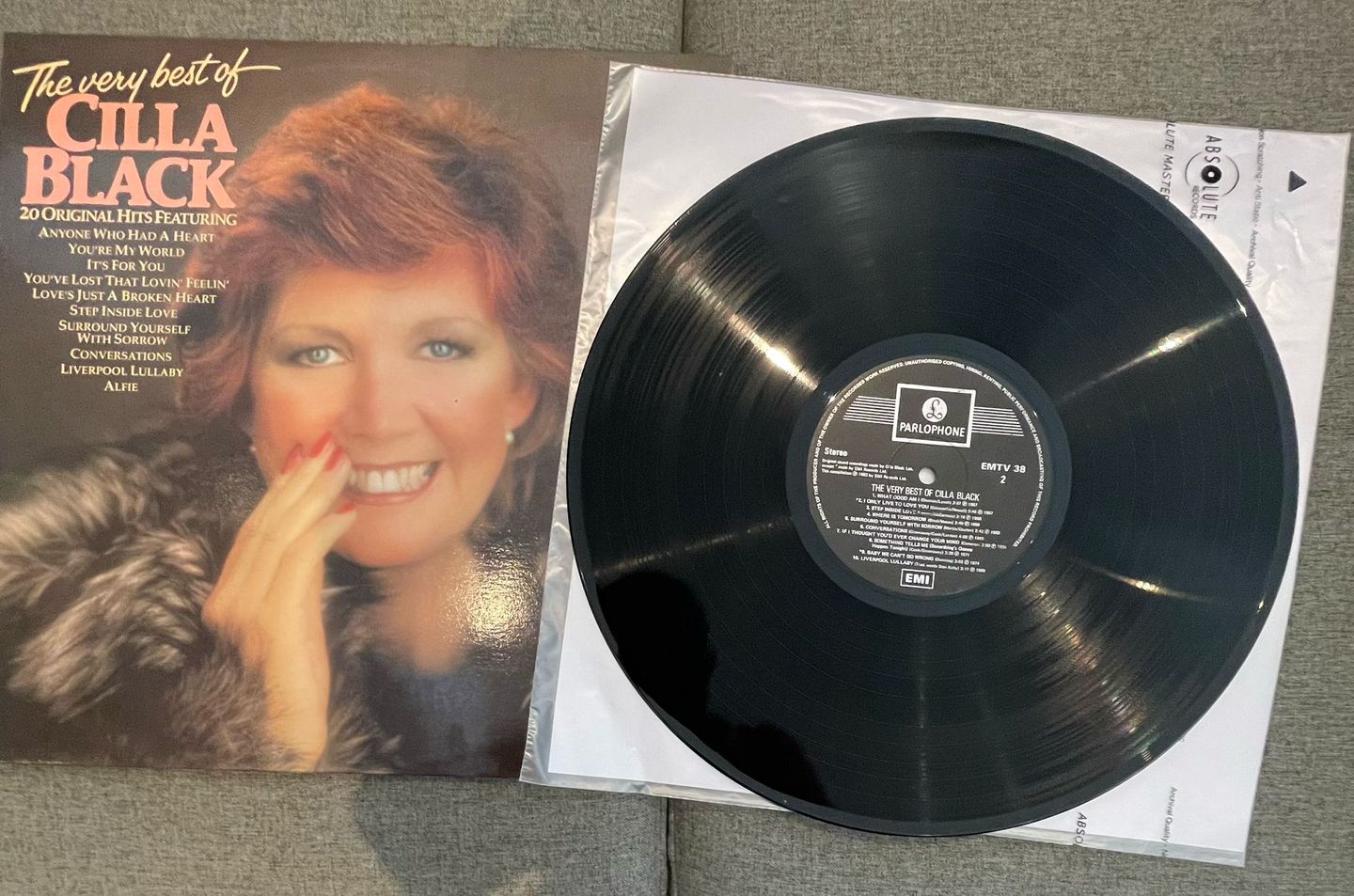 Cilla Black - The Very Best Of | EMI Records (EMTV 38) - 3 Cilla Black - The Very Best Of | EMI Records (EMTV 38) - 3