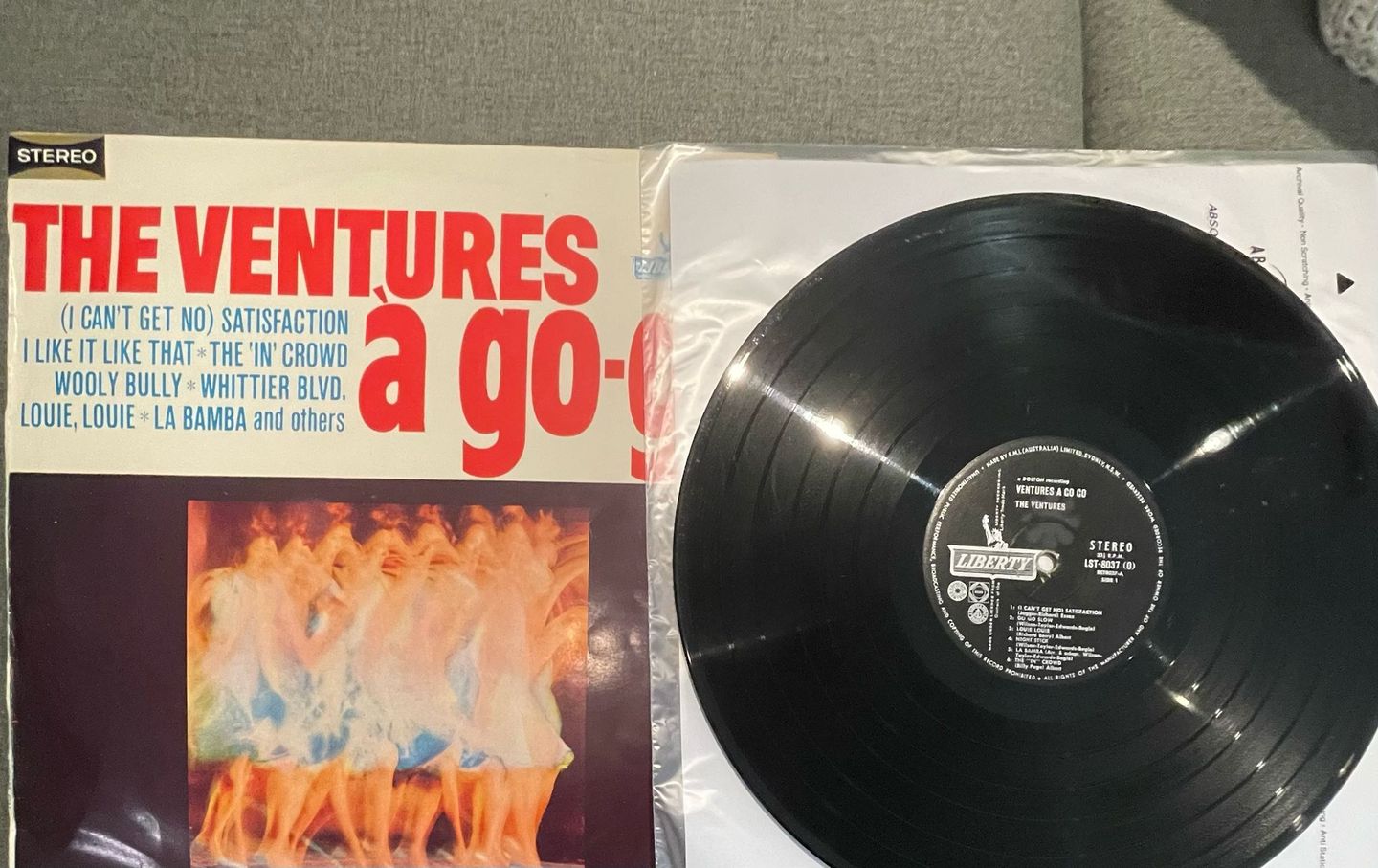 The Ventures - À Go-Go | United Artists Records (LST-8037) - 3