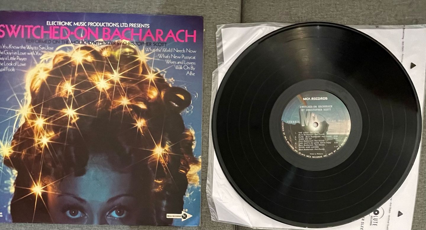  - Switched-On Bacharach |  () - 4