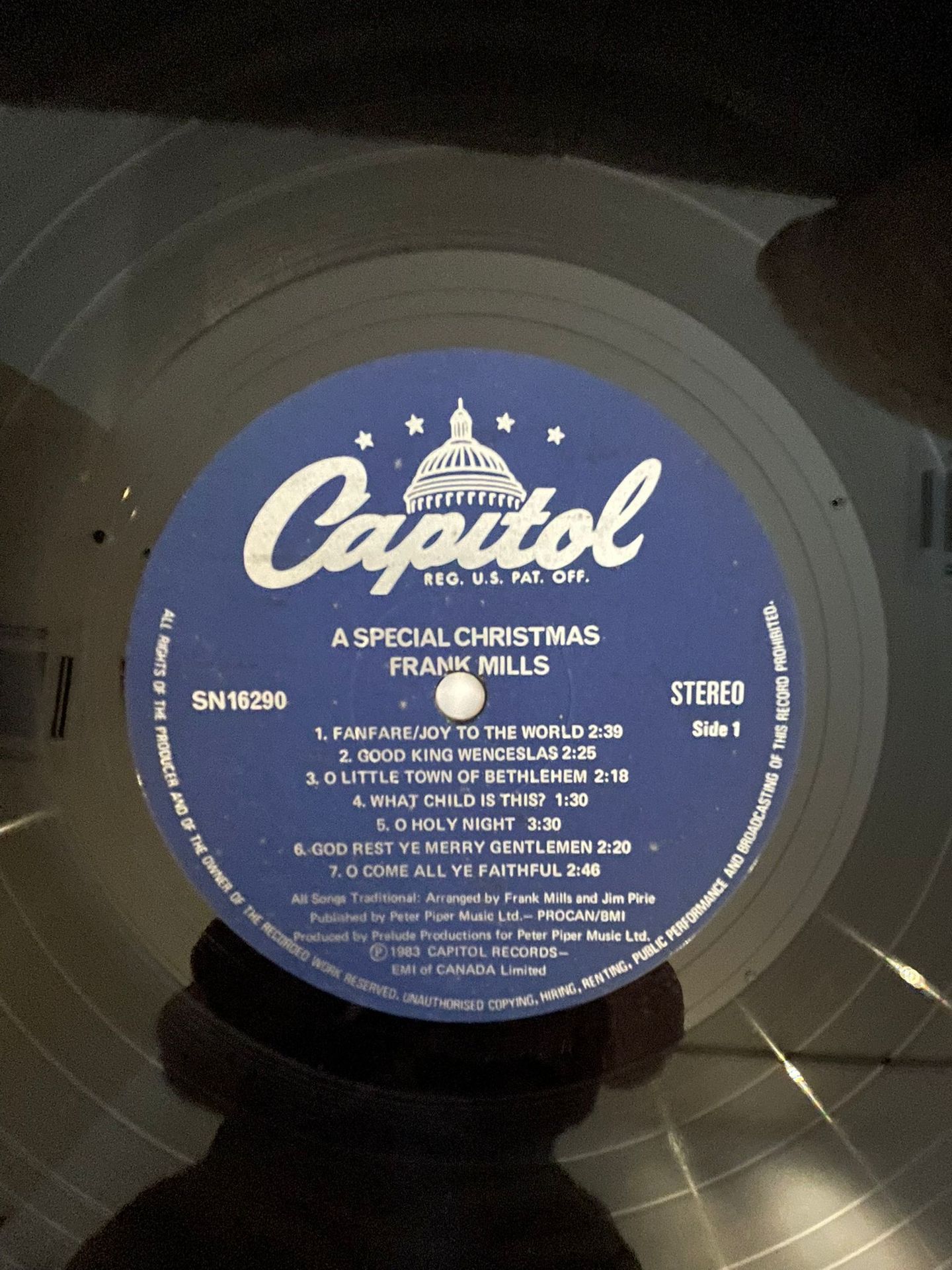 Frank Mills - A Special Christmas | Capitol (SN-16290) - 4 Frank Mills - A Special Christmas | Capitol (SN-16290) - 4