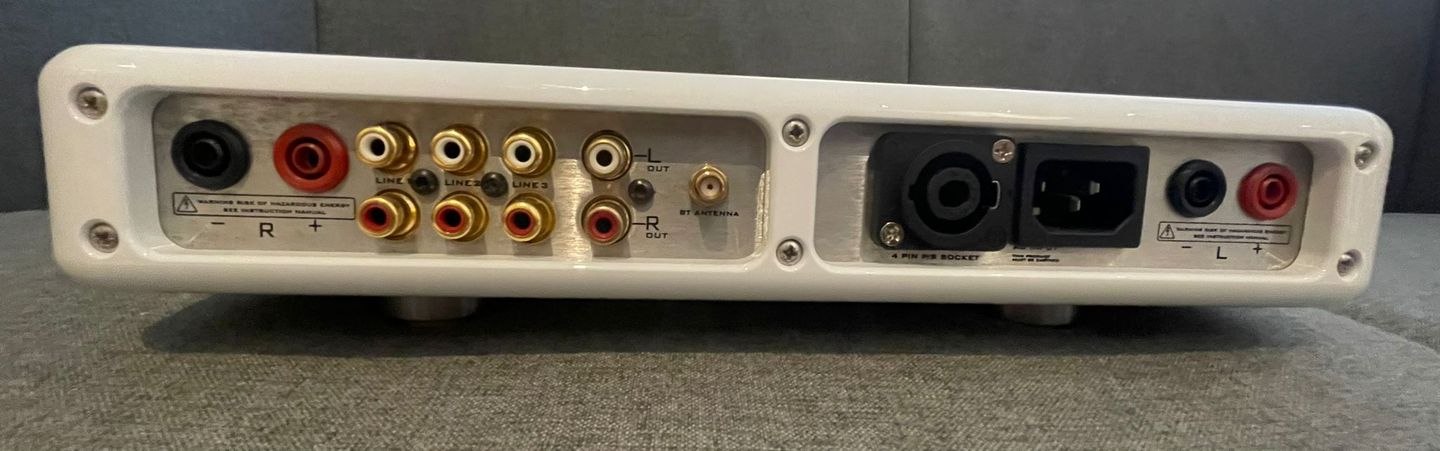 Roksan - Roksan Oxygene CD Player with Integrated Amplier - 8 Roksan - Roksan Oxygene CD Player with Integrated Amplier - 8