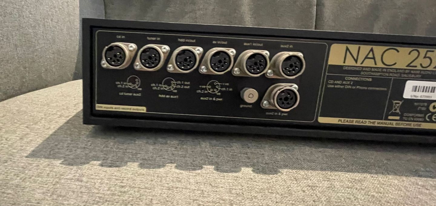 Naim - Naim Audio NAC 252 Preamplifier with Supercap(DR) - 12 Naim - Naim Audio NAC 252 Preamplifier with Supercap(DR) - 12