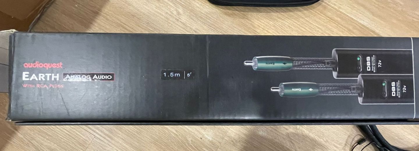 Audio Quest - Audio Quest Earth RCA Interconnect Pair - 1.5 Meter - 7 Audio Quest - Audio Quest Earth RCA Interconnect Pair - 1.5 Meter - 7