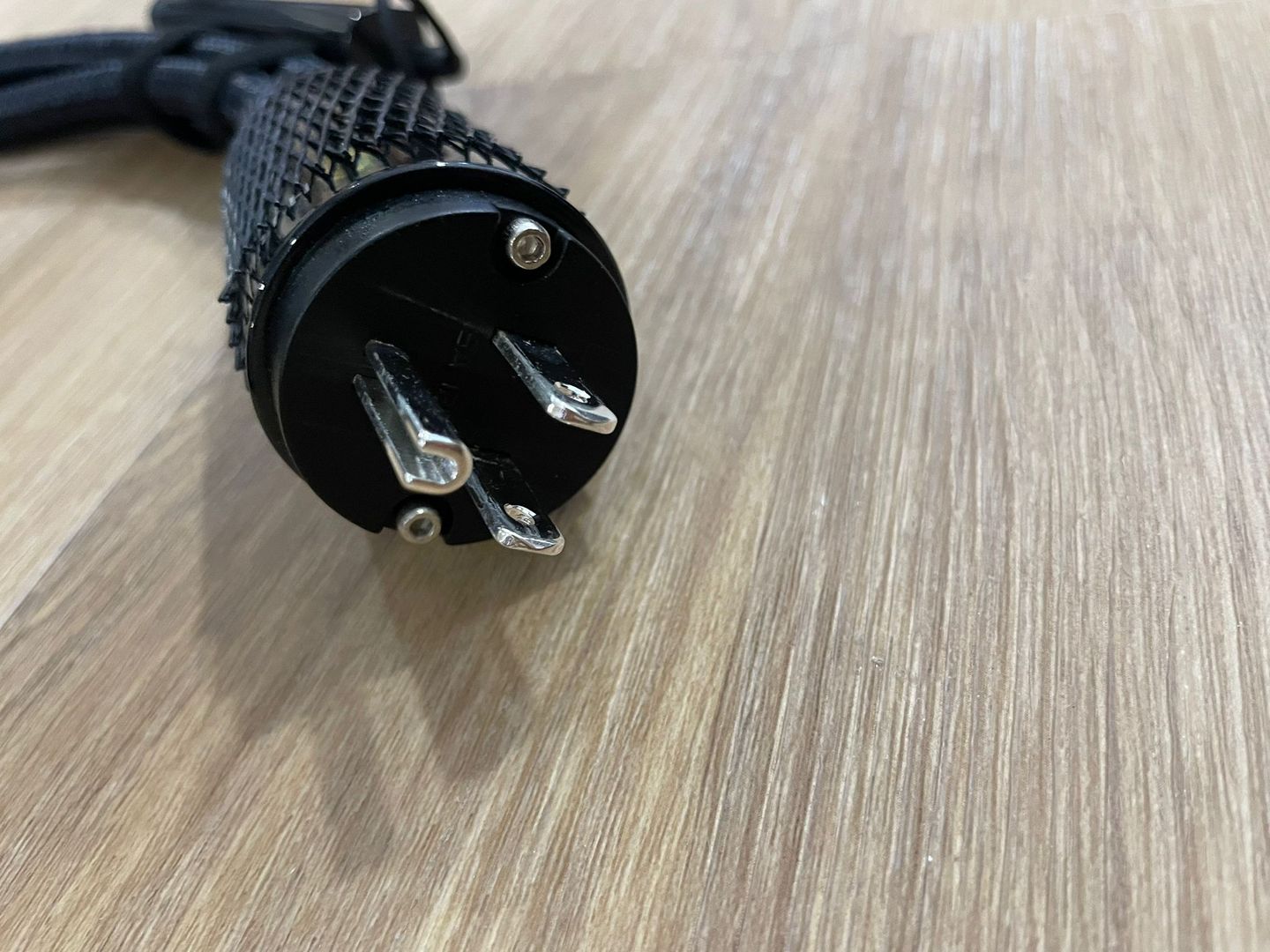 Audio Quest - Audio Quest Source Power Cord - 1 Meter, C-13, USA Plug - 6 Audio Quest - Audio Quest Source Power Cord - 1 Meter, C-13, USA Plug - 6
