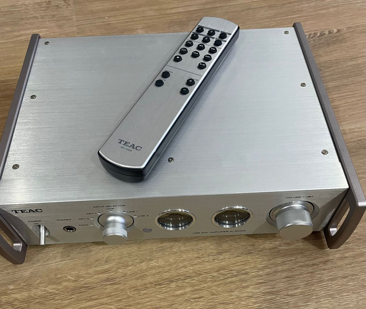 TEAC - TEAC AI-501 (Silver) DAC Amplifier - 3 TEAC - TEAC AI-501 (Silver) DAC Amplifier - 3