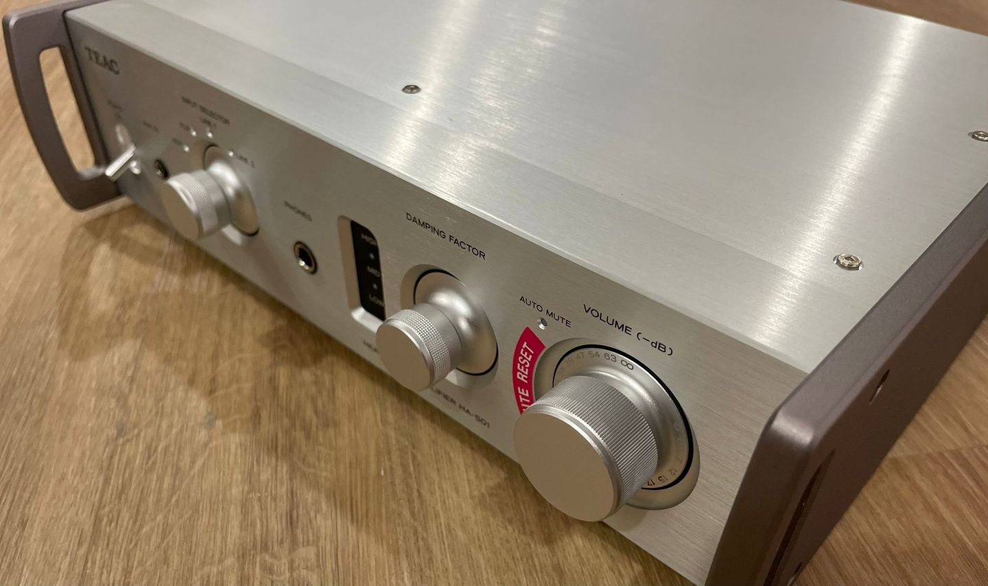 TEAC - TEAC HA-501 Headphone Amplifier - 4 TEAC - TEAC HA-501 Headphone Amplifier - 4