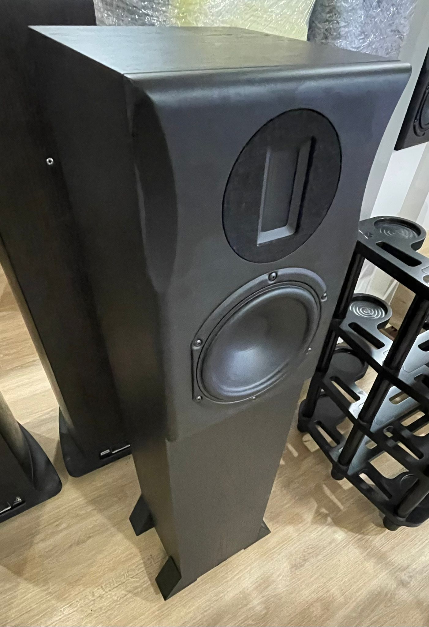 Neat Acoustics - Neat Acoustics Orchestra Floor Standing Speakers Pair (Black) - 2 Neat Acoustics - Neat Acoustics Orchestra Floor Standing Speakers Pair (Black) - 2