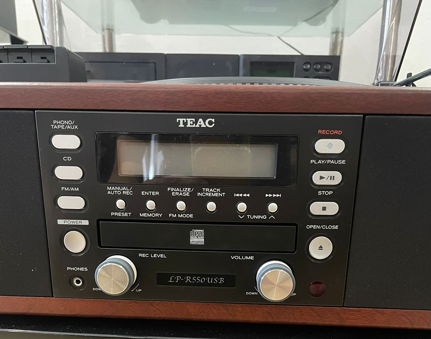 TEAC - TEAC LP-R550USB-B CD Recorder with Turntable Cassette Player - 11 TEAC - TEAC LP-R550USB-B CD Recorder with Turntable Cassette Player - 11