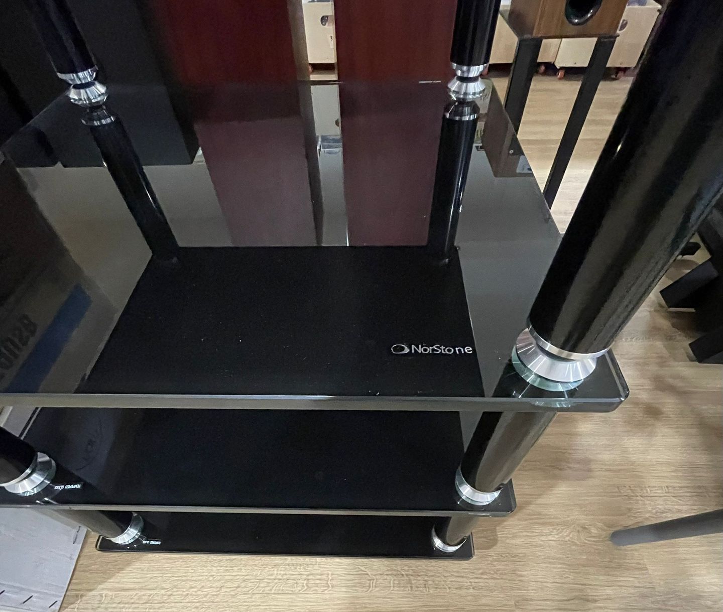 Norstone - Norstone 4 Tier Tempered Glass Rack - 3 Norstone - Norstone 4 Tier Tempered Glass Rack - 3