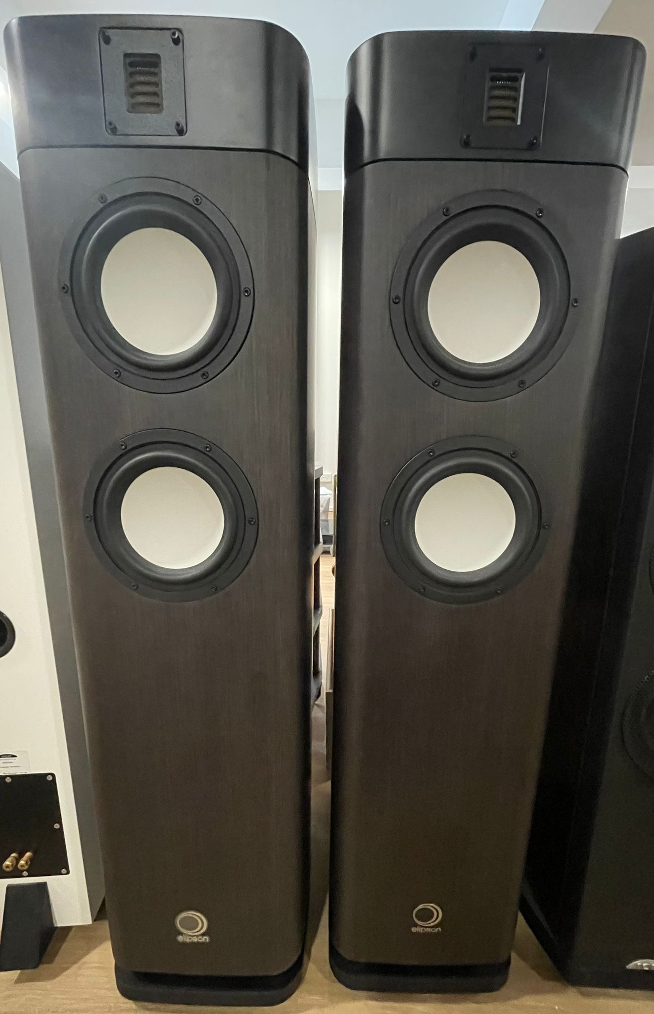 Elipson - Elipson Legacy 3220 Floor Standing Speakers (Black) Pair