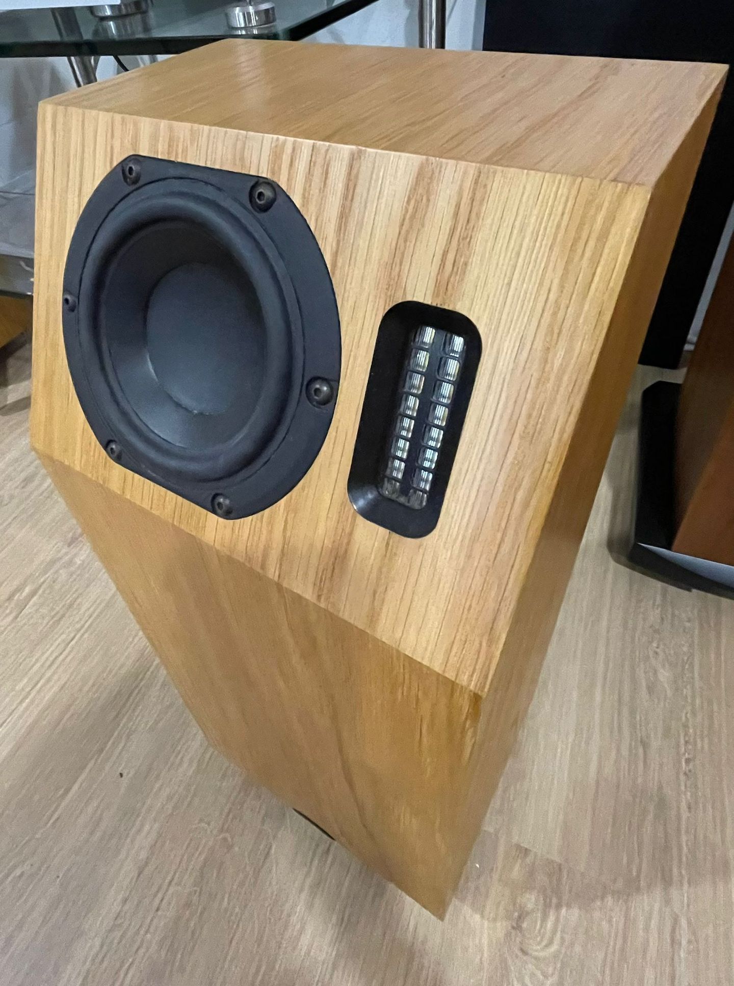 Neat Acoustics - Neat Acoustics Iota Alpha Speakers Pair (Natural Oak) - 2 Neat Acoustics - Neat Acoustics Iota Alpha Speakers Pair (Natural Oak) - 2