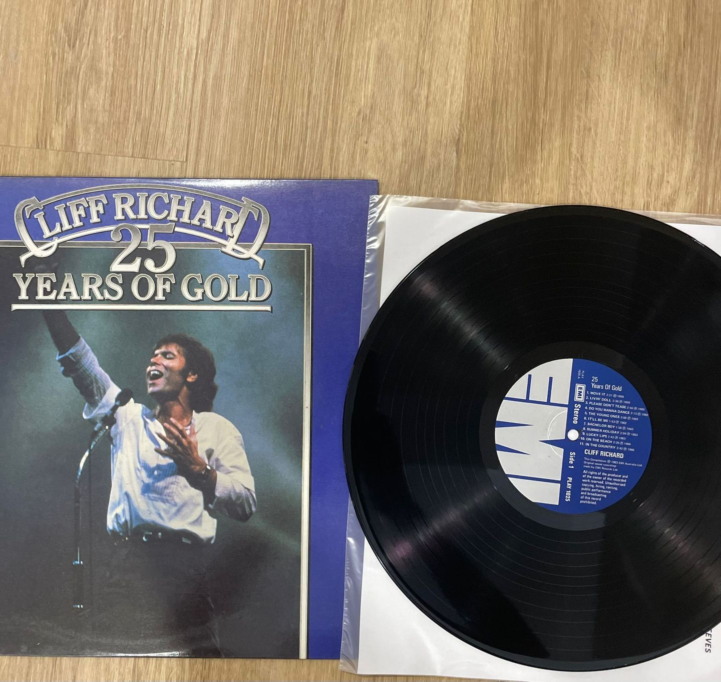 Cliff Richards & C & Cliff Richard - 25 Years Of Gold | EMI (PLAY-1025) - 3 Cliff Richards & C & Cliff Richard - 25 Years Of Gold | EMI (PLAY-1025) - 3