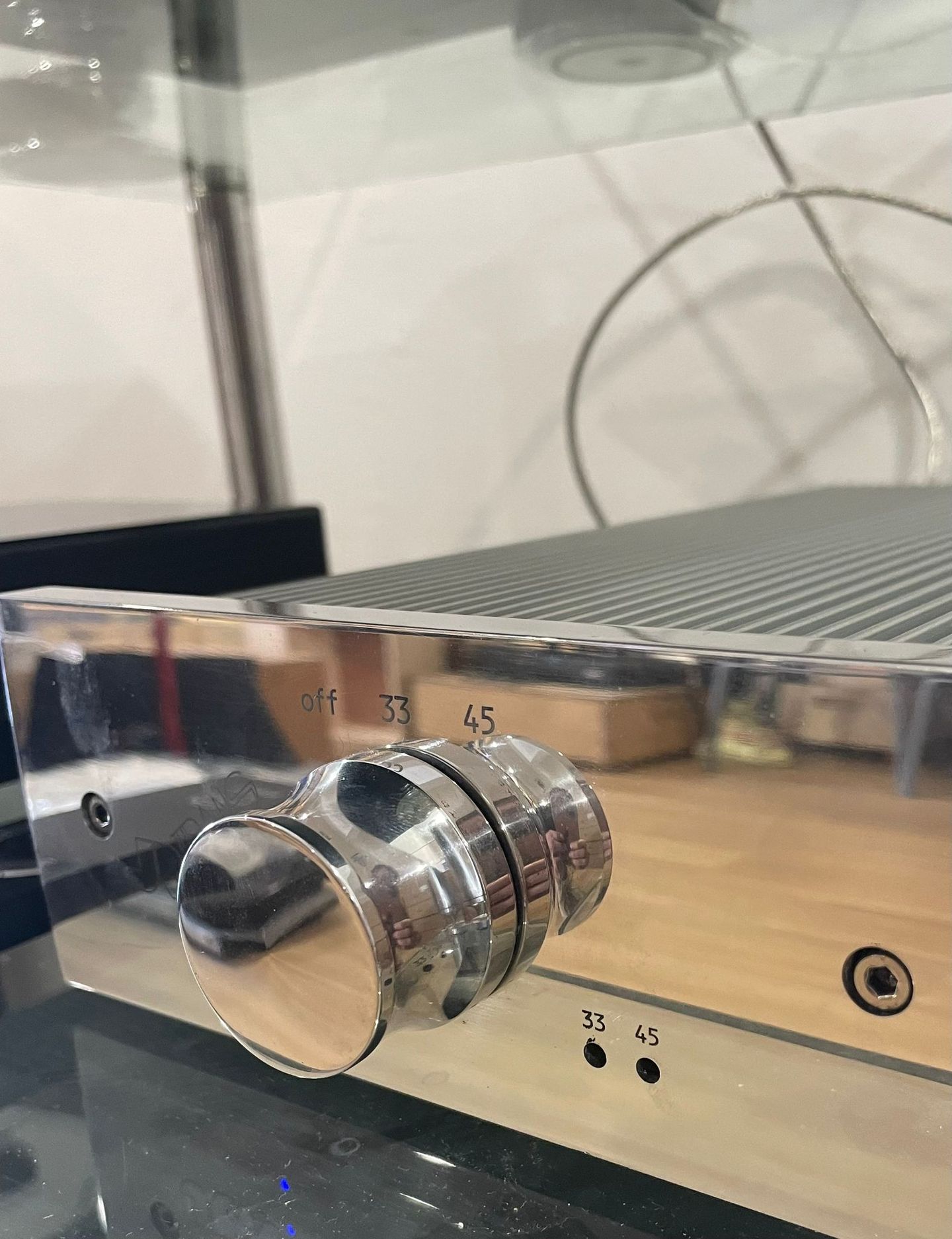 Transrotor - Transrotor Strato Turntable (Black Nero) with TR9 Chrom Tonearm/Figaro MC Cartridge and Konstant FMD Power Supply - 7