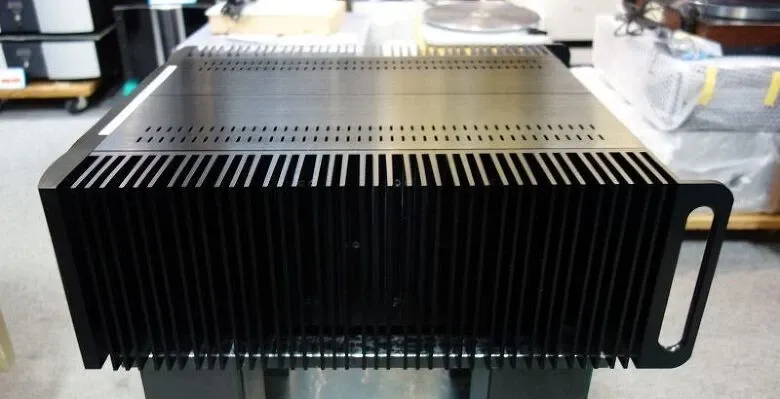 Mark Levinson - Mark Levinson No.534 Dual-Monaural Power Amplifier - 3 Mark Levinson - Mark Levinson No.534 Dual-Monaural Power Amplifier - 3