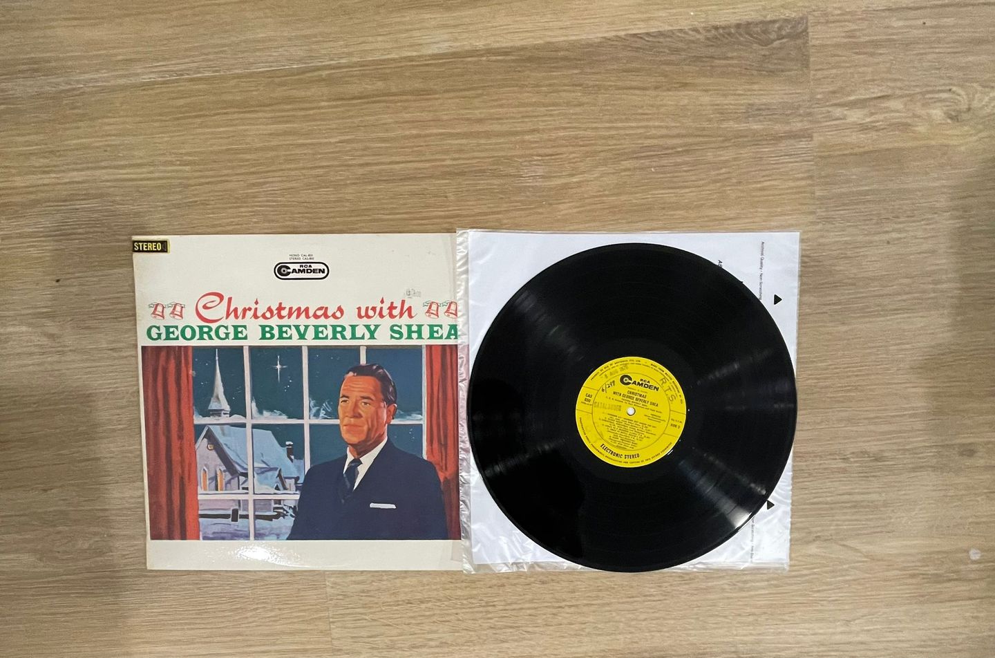 George Beverly Shea - Christmas With George Beverly Shea | RCA Camden (CAS-850) - 3 George Beverly Shea - Christmas With George Beverly Shea | RCA Camden (CAS-850) - 3