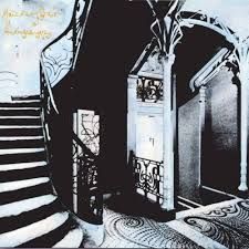 Mazzy Star - She Hangs Brightly | Capitol Records (602475768555)