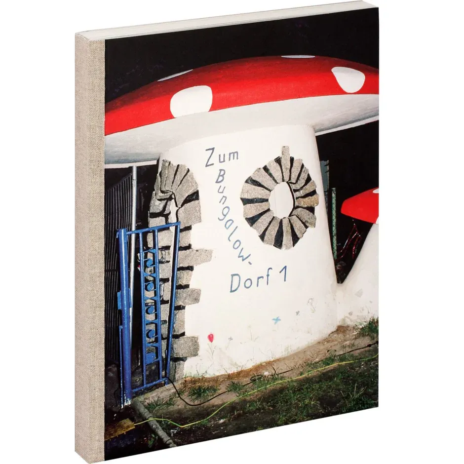 Nightdigital - Zum Bungalowdorf 1 - a Nachtdigital book by Christian Rothe - main Nightdigital - Zum Bungalowdorf 1 - a Nachtdigital book by Christian Rothe - main