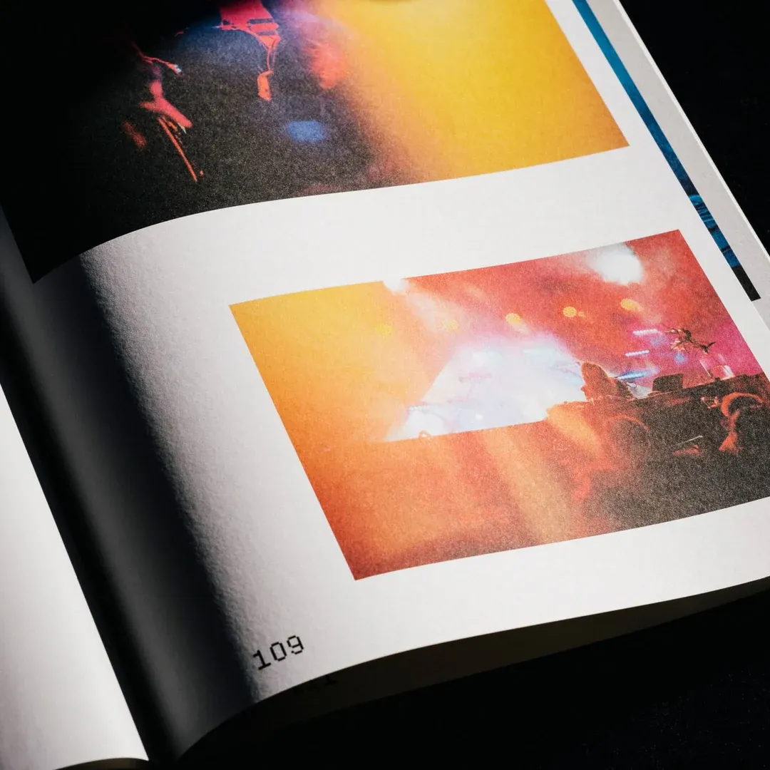 Nightdigital - Zum Bungalowdorf 1 - a Nachtdigital book by Christian Rothe - 3 Nightdigital - Zum Bungalowdorf 1 - a Nachtdigital book by Christian Rothe - 3
