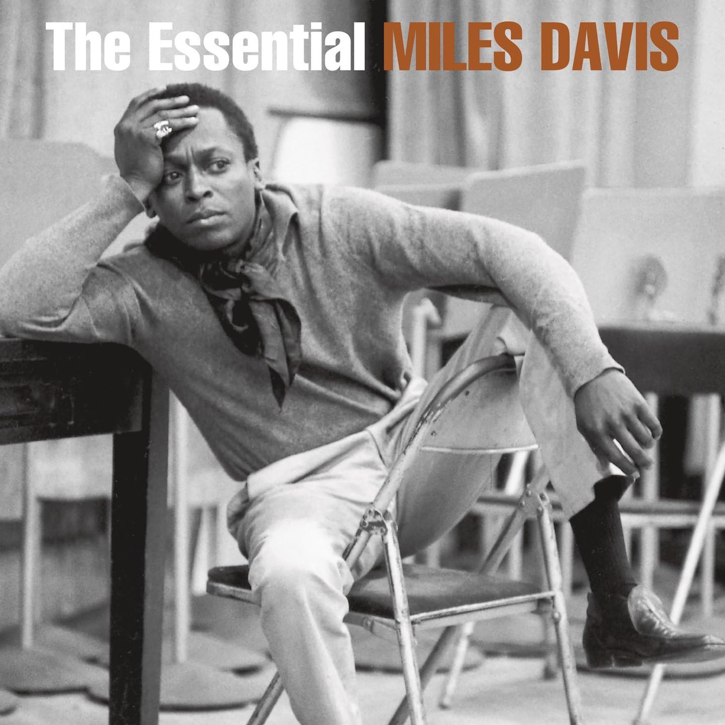 Miles Davis - The Essential Miles Davis | Legacy (88985357741)
