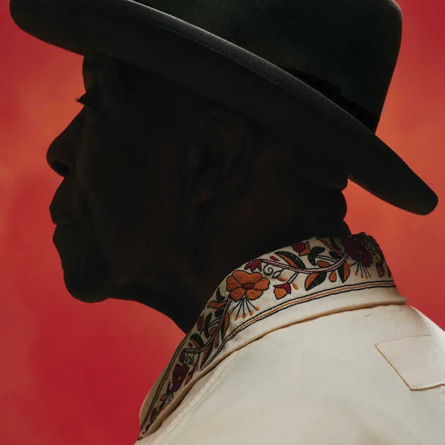Buddy Guy - Ain't Done With the Blues | Silvertone Records ()