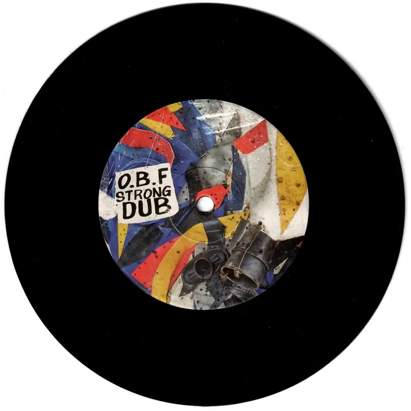 Mikey General - Hold Strong | Dubquake Records (DBQK706) - 4 Mikey General - Hold Strong | Dubquake Records (DBQK706) - 4