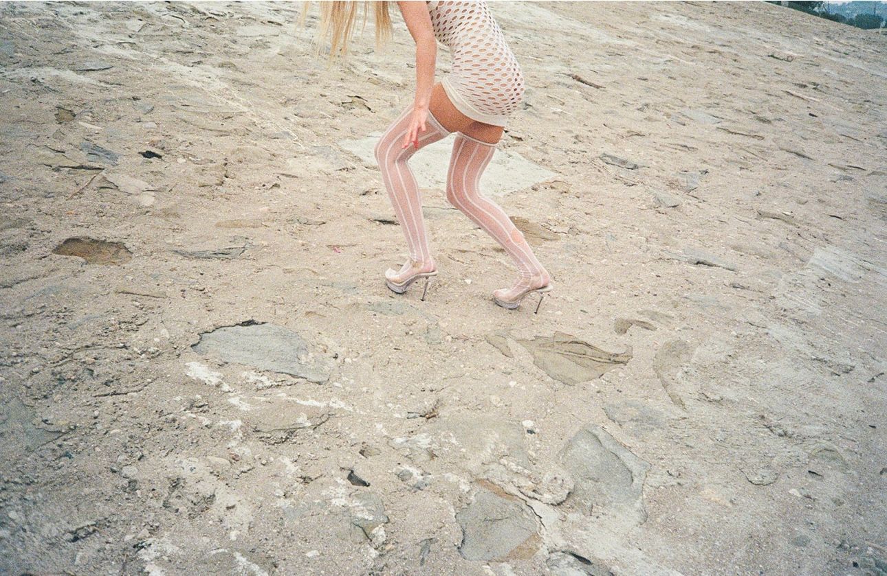 Ella Mikayelyan - Feed. II Color 35mm film, Matte 11 x 14 |  ()