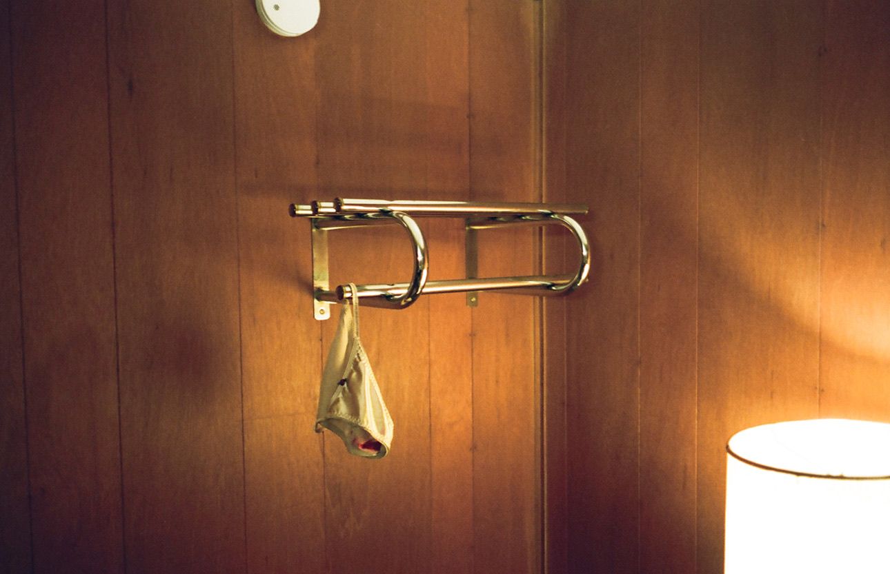 Ella Mikayelyan - Hang it to Dry in New Mexico Color 35mm film, Matte 11 x 14 in |  ()
