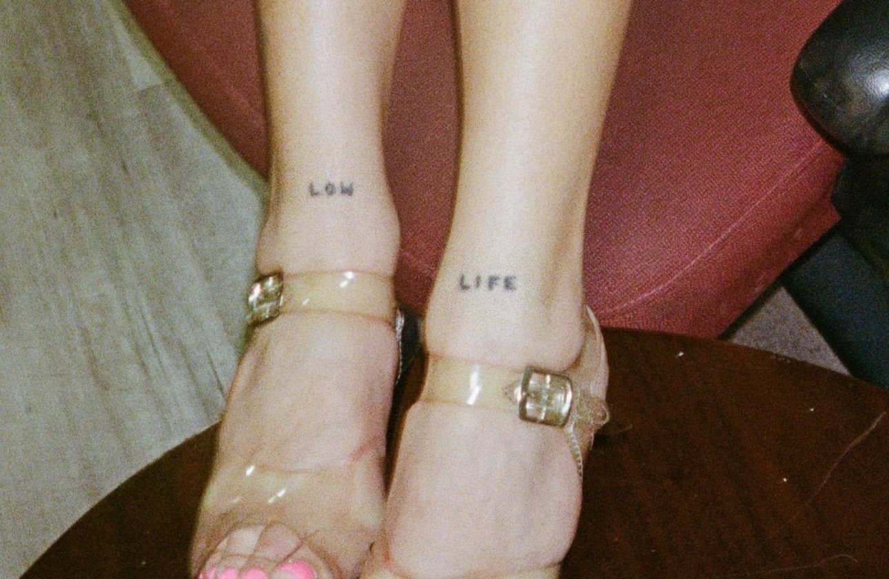 Ella Mikayelyan - Motel Matters Color 35mm film, Matte 11 x 14 in |  ()