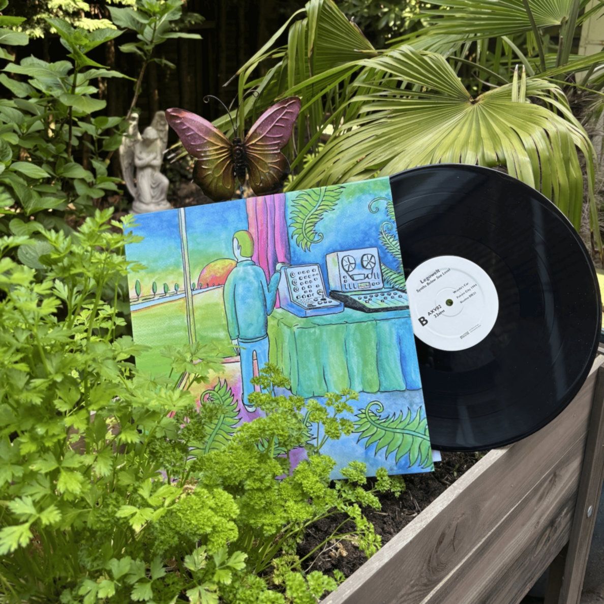 Legowelt - Synths Below Sea Level | Axumisia Records (AXV02) - 2