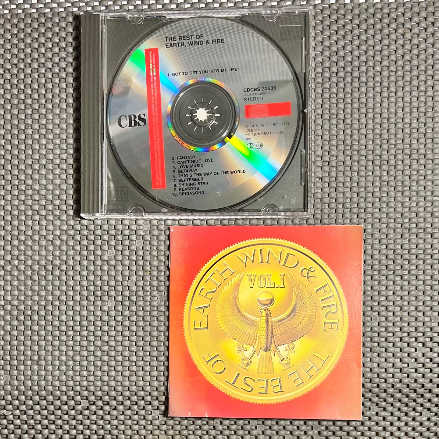 Earth, Wind & Fire - The Best Of Earth, Wind & Fire Vol. I [CD - EU - 1989 - VG+/EX] | CBS (CDCBS 32536) - 3