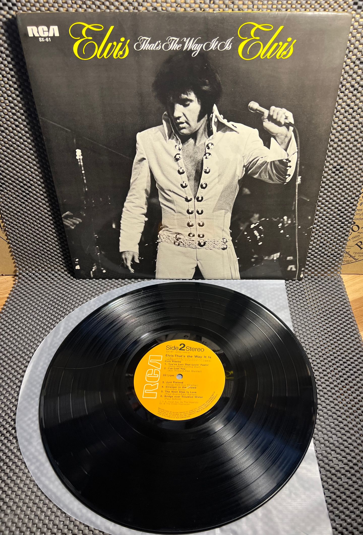 Elvis Presley - That's The Way It Is [Vinyl LP - Japan Press - 1971 - VG+/NM] Rock | RCA (SX-61) - 2