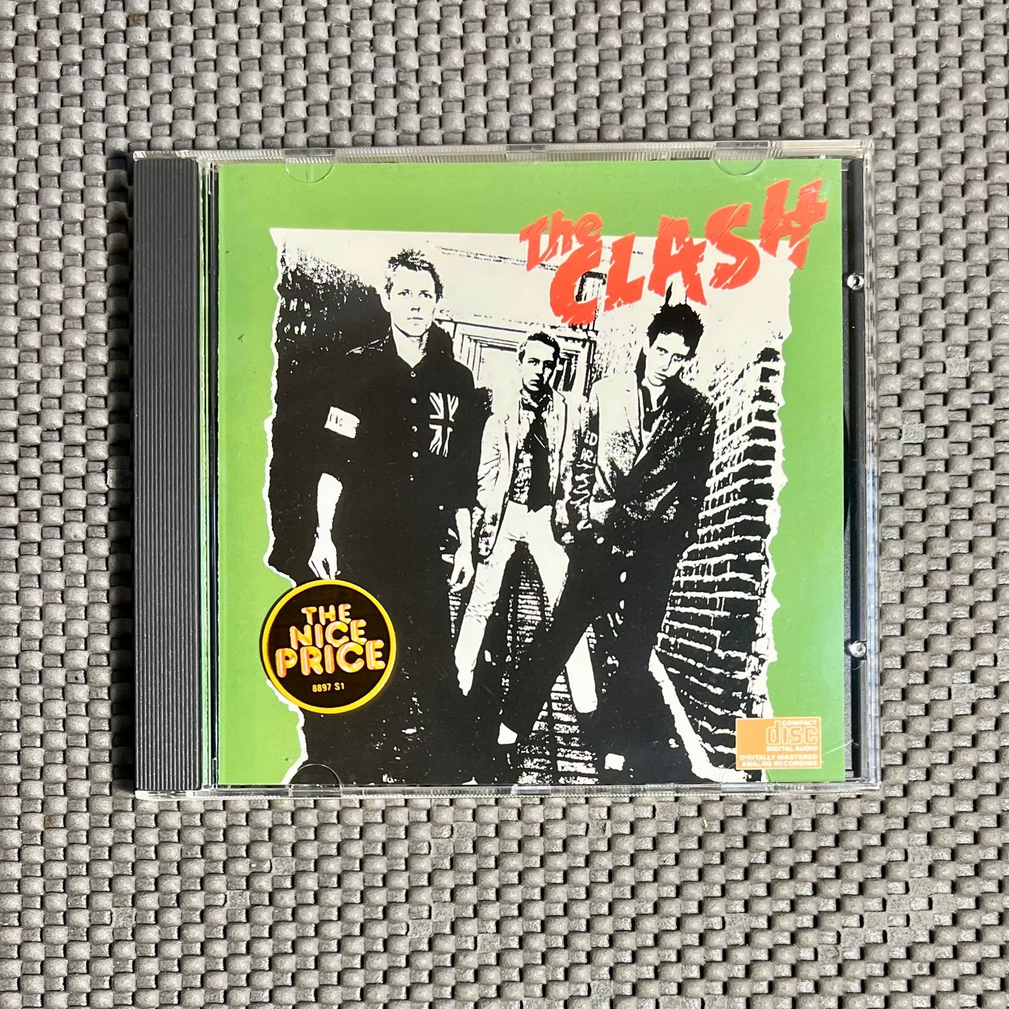The Clash - The Clash [CD - US Ed. - Reissue - Epic EK 36060 - MINT] Punk Rock | Epic (EK 36060) - main