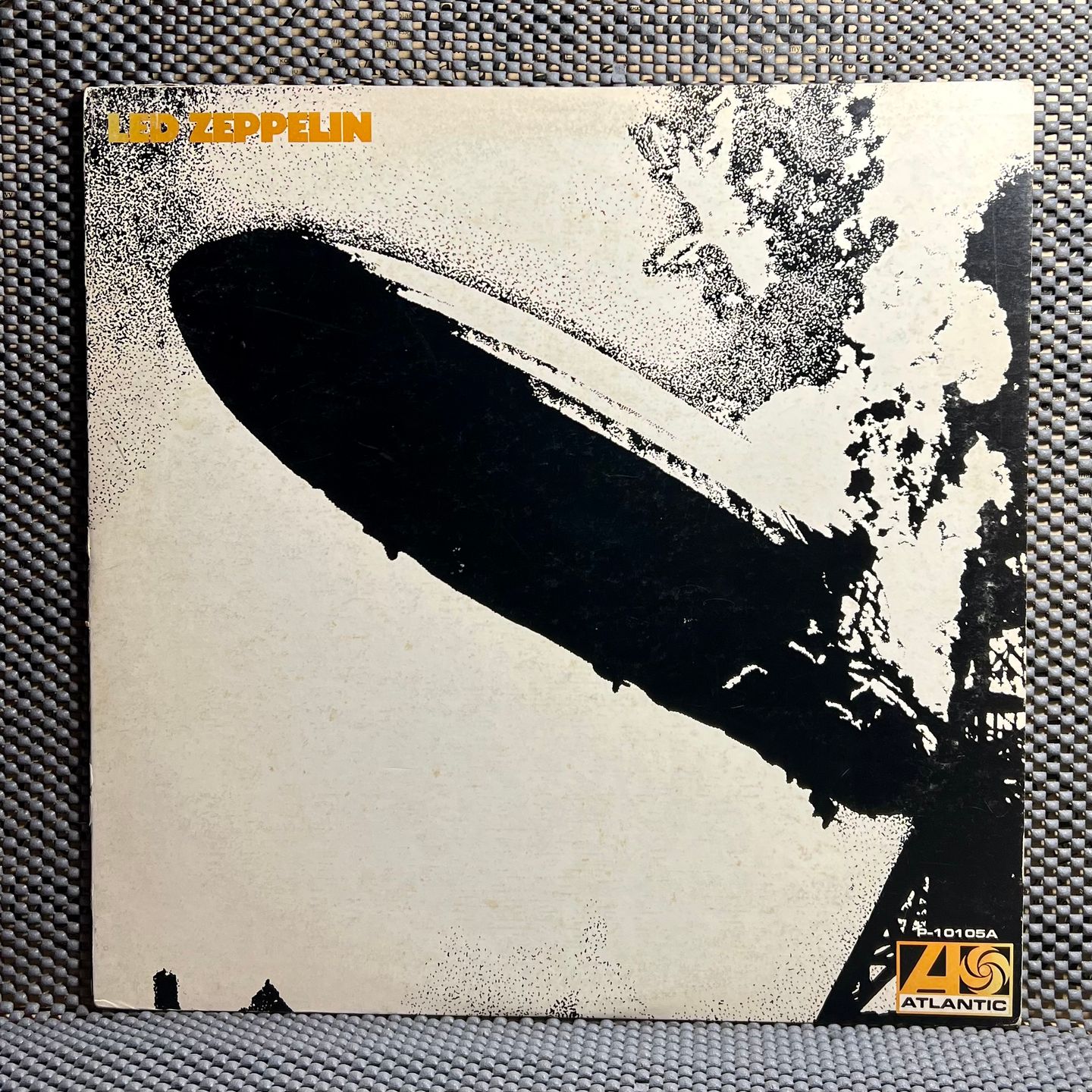 Led Zeppelin - Led Zeppelin [Vinyl LP - Japan Press - Reissue 1976 - Atlantic P-10105A - VG+VG no Obi with Insert] Heavy Rock | Atlantic (P-10105A) - main