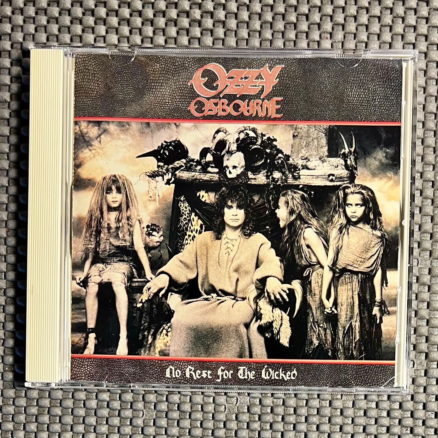 Ozzy Osbourne - No Rest For The Wicked [CD - 1st Japan Press - 1988 - NM/NM] | CBS/Sony (25DP 5213) - main