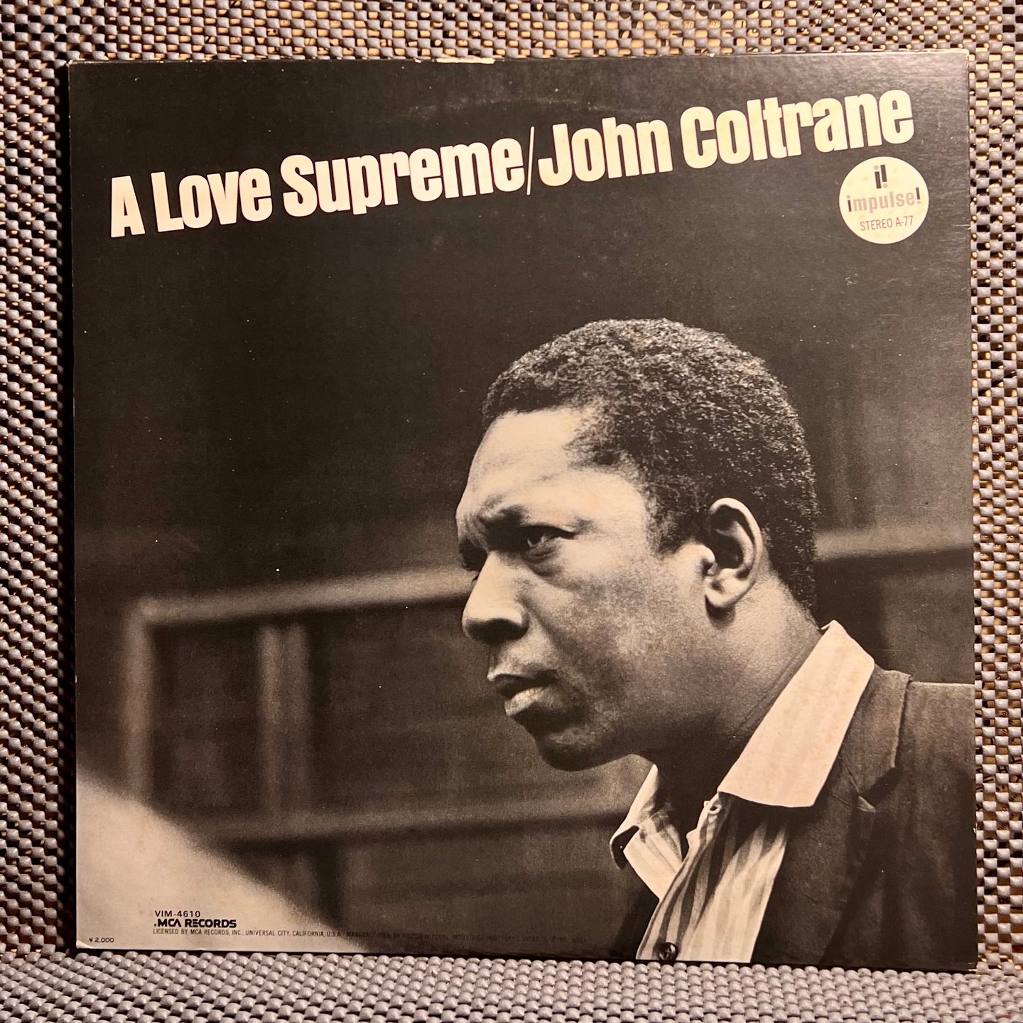 John Coltrane - A Love Supreme [Vinyl LP - Japan Press - 1980 - Impulse! VIM-4610 - NM/EX to NM -with Obi & Insert] Jazz | MCA Records (VIM-4610) - 4
