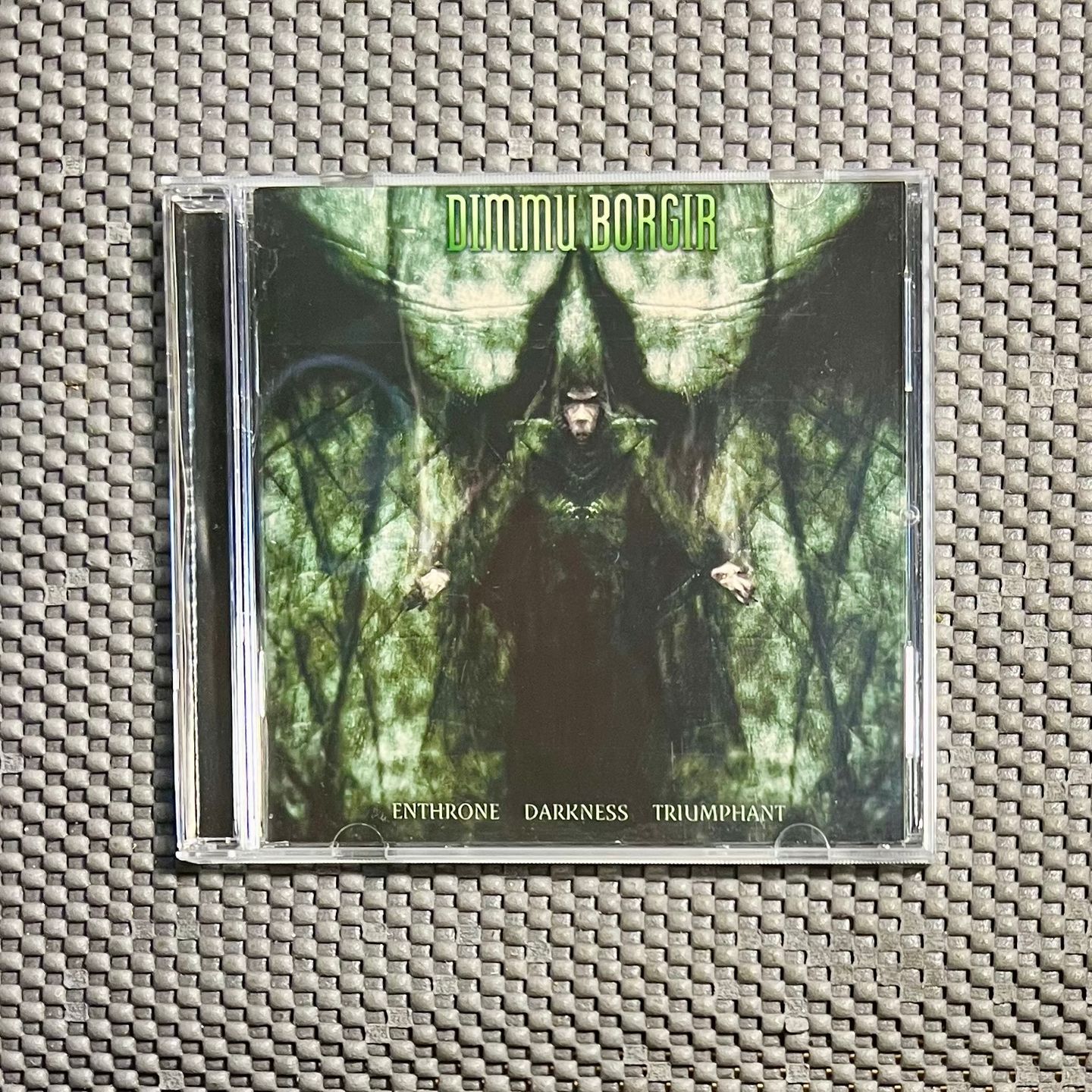 Dimmu Borgir - Enthrone Darkness Triumphant [CD - 1st Japan Ed. - 1997 Avalon MICY-1033 - Mint - No obi with Insert] Black Metal | Avalon (MICY-1033) - main