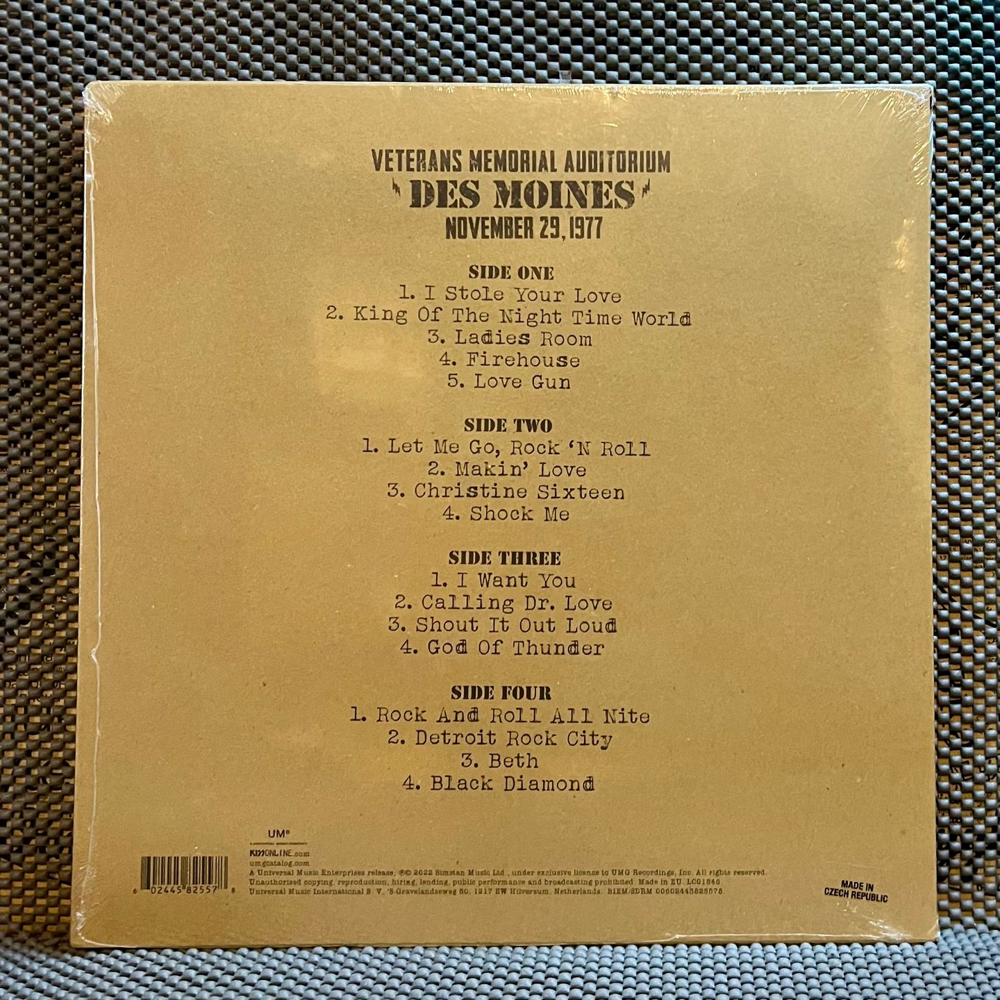 Kiss - Off The Soundboard: Live in Des Moines [Vinyl 2x LP - 1st US Press - Mint & Sealed] Hard Rock | UMe (00602445825578) - 2