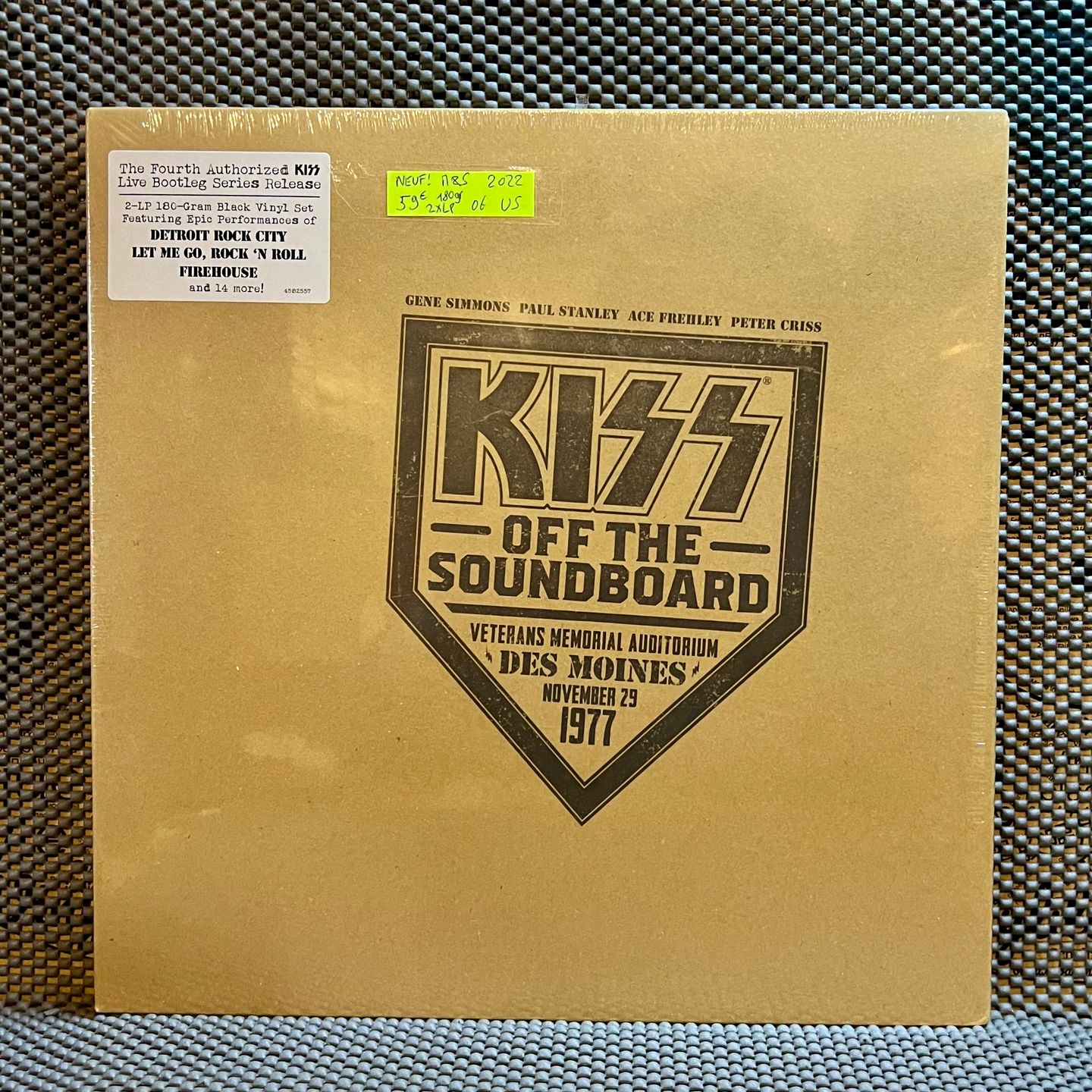 Kiss - Off The Soundboard: Live in Des Moines [Vinyl 2x LP - 1st US Press - Mint & Sealed] Hard Rock | UMe (00602445825578) - main