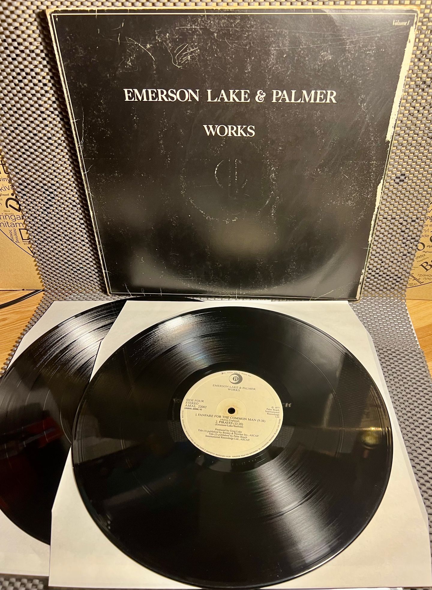 Emerson, Lake & Palmer - Works (Volume 1) [LP OG Italy 1977 Trifold EX/VG] | Ricordi (AMAL 22002) - 2