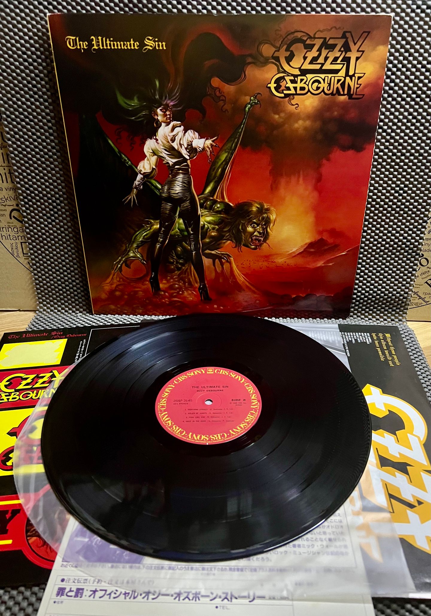 Ozzy Osbourne - The Ultimate Sin [Vinyl LP - 1st Japan Press - 1986 - 28AP 3145 - M/NM] Heavy Metal | CBS/Sony (28AP 3145) - 2