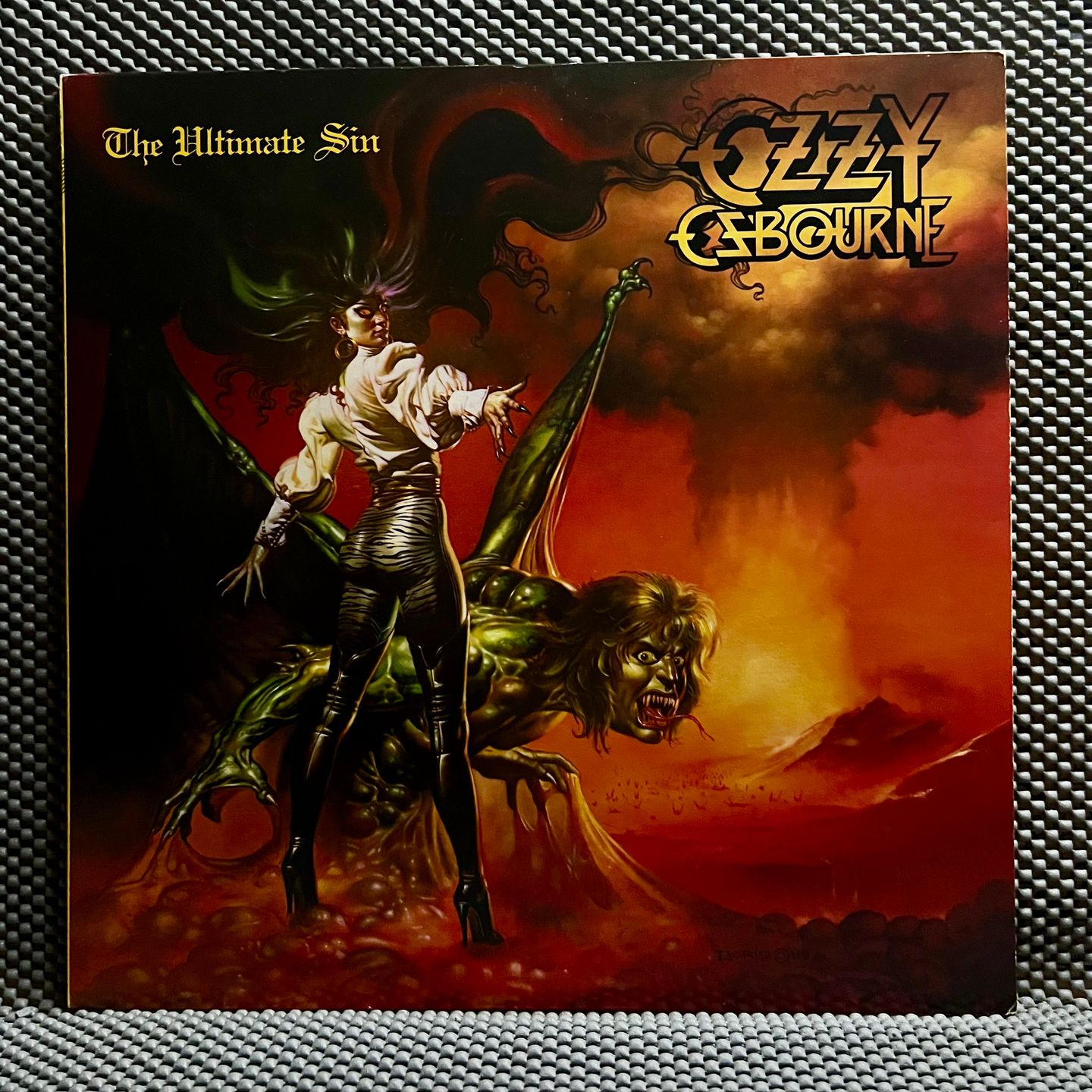 Ozzy Osbourne - The Ultimate Sin [Vinyl LP - 1st Japan Press - 1986 - 28AP 3145 - M/NM] Heavy Metal | CBS/Sony (28AP 3145) - main