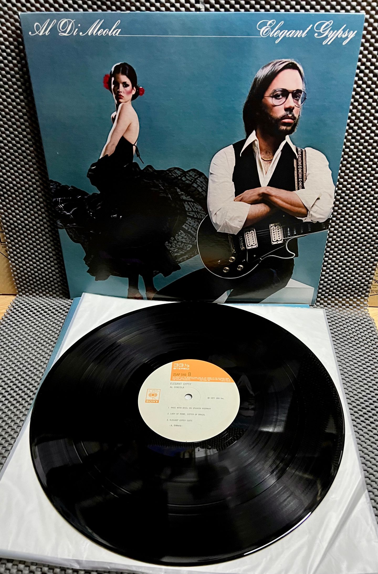 Al Di Meola - Elegant Gypsy [Vinyl LP - 1st Japan Press - 1977 - 25AP 540 - NM/M] Jazz Rock Fusion | CBS/Sony (25AP 540) - 2