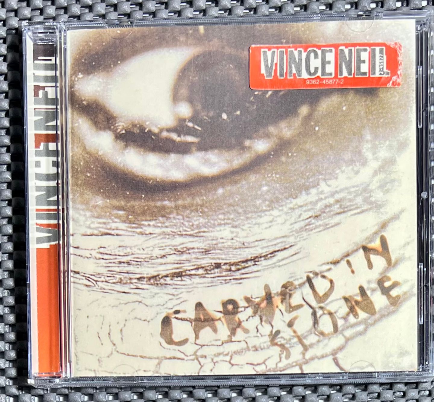 Vince Neil - Carved In Stone | Warner Bros. Records (9362-45877-2) - main Vince Neil - Carved In Stone | Warner Bros. Records (9362-45877-2) - main