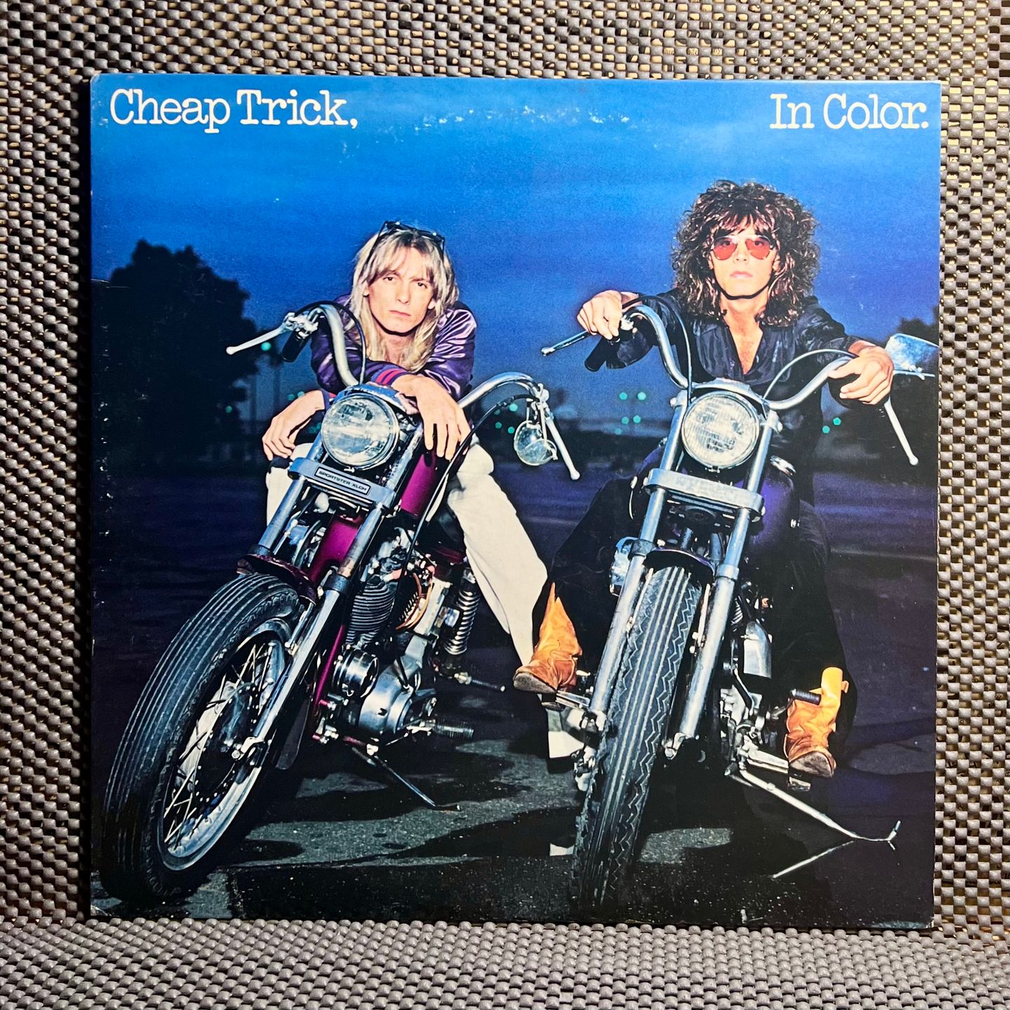 Cheap Trick - In Color [Vinyl LP - 1st Japan Press - 1977 - Epic - 25AP 728 - NM/EX - No Obi, with Insert] Rock | Epic (25AP 728)
