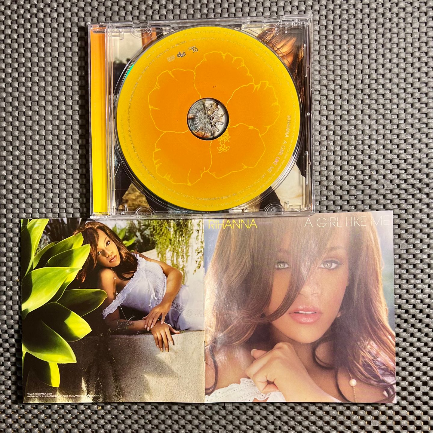 Rihanna - A Girl Like Me | Island Def Jam Music Group (987 857-7) - 3